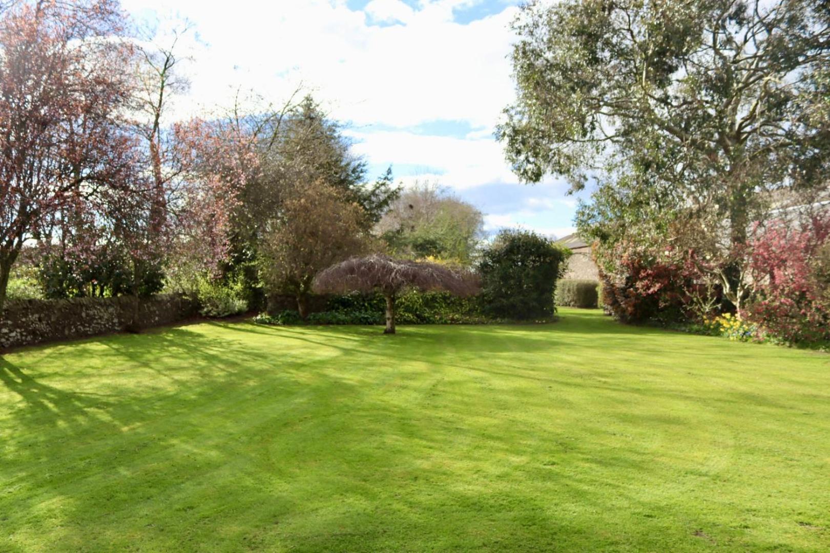 Vicarsford Farmhouse With Hot Tub Leuchars Εξωτερικό φωτογραφία