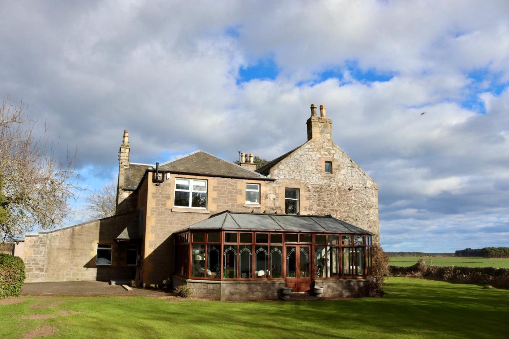 Vicarsford Farmhouse With Hot Tub Leuchars Εξωτερικό φωτογραφία