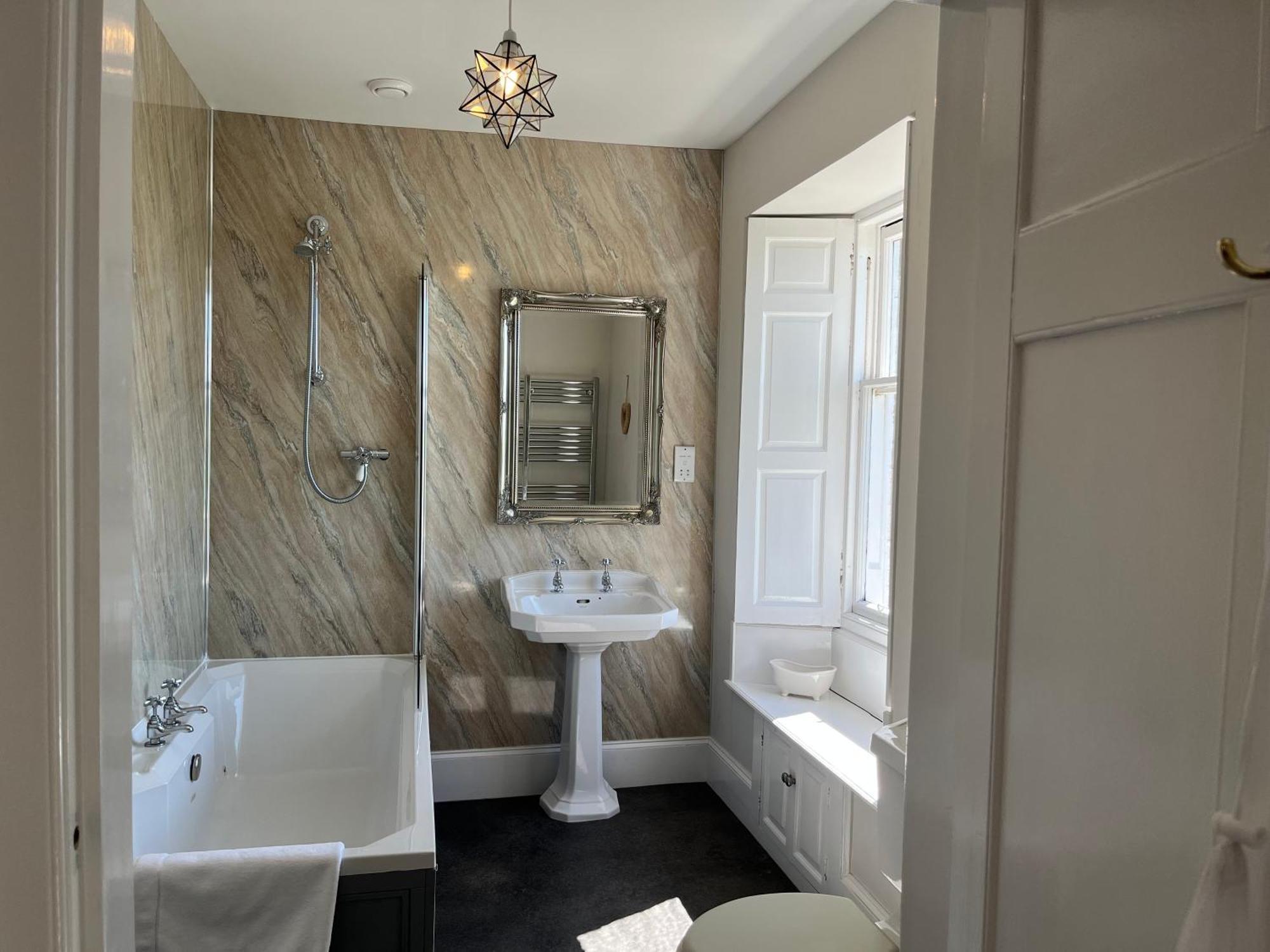Vicarsford Farmhouse With Hot Tub Leuchars Εξωτερικό φωτογραφία